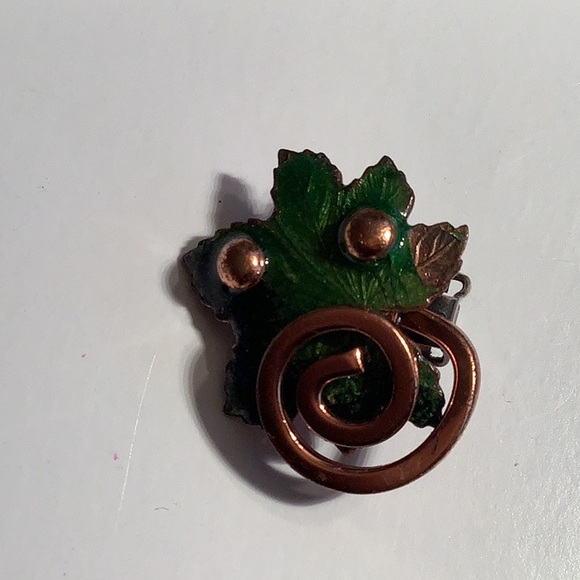 Vintage 1950s RENOIR & MATISSE  Enamel Leaf & Copper Abstract Design Earrings - Picture 7 of 7